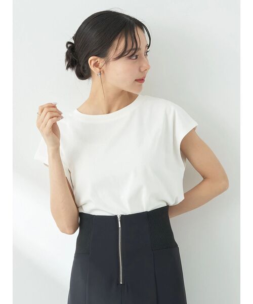 earth music&ecology(アースミュージックアンドエコロジー)の「フレンチT(Tシャツ/カットソー・レディース・ブラック/オフホワイト/ベージュ/ブラウン・S/M)」の19枚目の写真