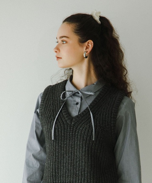 SMELLY(スメリー)の「ワイドメタルプックリフープイヤリング(イヤリング・レディース・シルバー・-)」の7枚目の写真