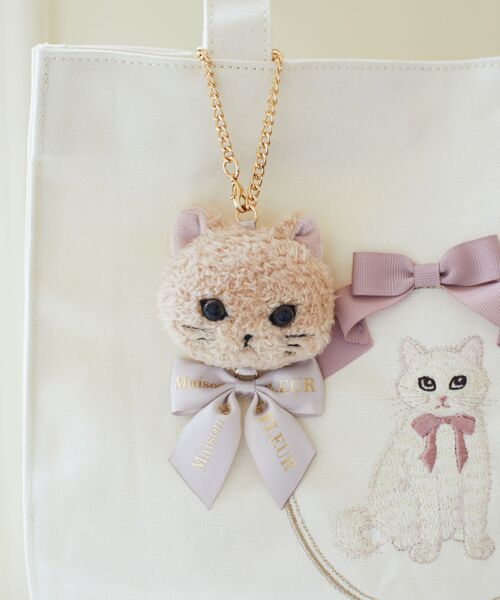 Maison de FLEUR（メゾンドフルール）の「ねこチャーム（チャーム
