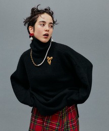 オーバールーズタートルネックニット
