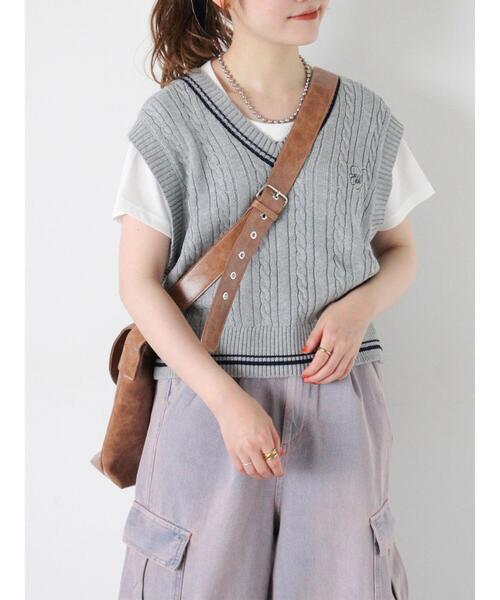 ehka sopo（エヘカソポ）の「ハート刺繍チルデンベスト（ベスト・レディース・オフホワイト/ボルドー/ネイビー/グレー・F）」の5枚目の写真