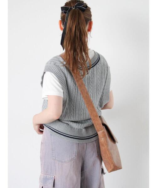 ehka sopo（エヘカソポ）の「ハート刺繍チルデンベスト（ベスト・レディース・オフホワイト/ボルドー/ネイビー/グレー・F）」の17枚目の写真