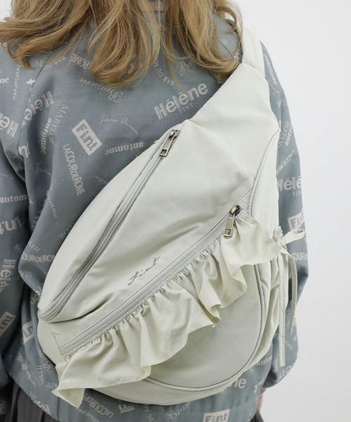 F i.n.t（フィント）の「フリル使いワンショルダーバッグ/fint（ショルダーバッグ・レディース・アイボリー/ブラック・FREE）」の8枚目の写真