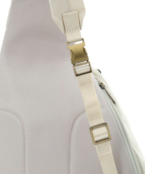 F i.n.t（フィント）の「フリル使いワンショルダーバッグ/fint（ショルダーバッグ・レディース・アイボリー/ブラック・FREE）」の18枚目の写真