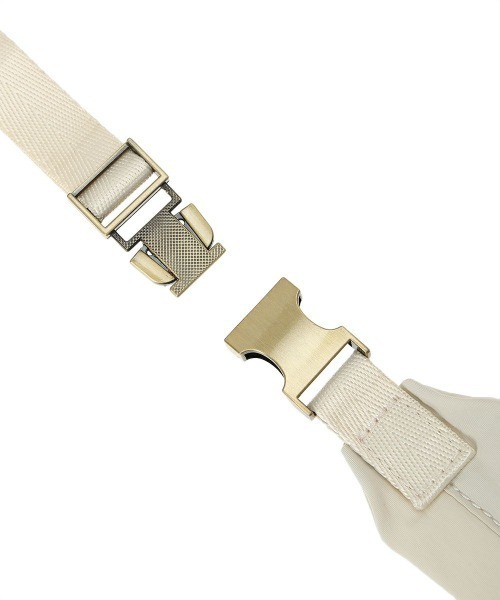 F i.n.t（フィント）の「フリル使いワンショルダーバッグ/fint（ショルダーバッグ・レディース・アイボリー/ブラック・FREE）」の19枚目の写真