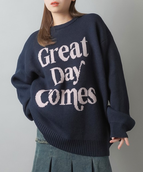 SPINNS(スピンズ)の「配色シンプルロゴ ジャガードビッグニット(ニット/セーター・レディース・キナリ/杢グレー/ネイビー/ブラック/バーガンディー・ONESIZE)」の4枚目の写真