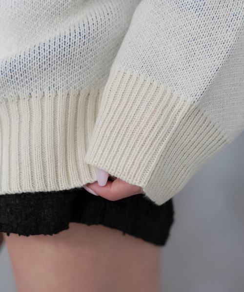 SPINNS(スピンズ)の「配色シンプルロゴ ジャガードビッグニット(ニット/セーター・レディース・キナリ/杢グレー/ネイビー/ブラック/バーガンディー・ONESIZE)」の13枚目の写真