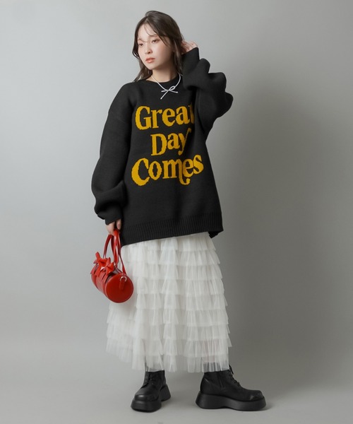 SPINNS(スピンズ)の「配色シンプルロゴ ジャガードビッグニット(ニット/セーター・レディース・キナリ/杢グレー/ネイビー/ブラック/バーガンディー・ONESIZE)」の16枚目の写真