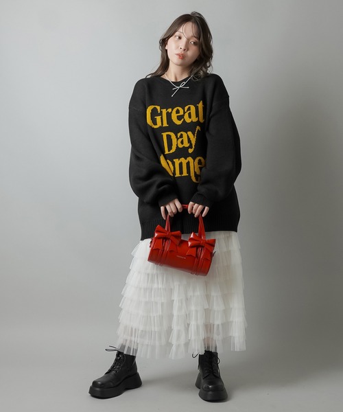 SPINNS(スピンズ)の「配色シンプルロゴ ジャガードビッグニット(ニット/セーター・レディース・キナリ/杢グレー/ネイビー/ブラック/バーガンディー・ONESIZE)」の17枚目の写真