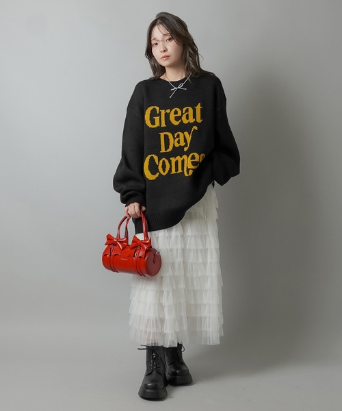 SPINNS(スピンズ)の「配色シンプルロゴ ジャガードビッグニット(ニット/セーター・レディース・キナリ/杢グレー/ネイビー/ブラック/バーガンディー・ONESIZE)」の14枚目の写真