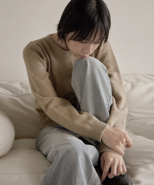 UNE MANSION（ユヌマンション）の「【UNE ORIGINAL】シルバーボタンリブショルダーパフぼかしニットカーディガン（ニット/セーター・レディース・ベージュ/ブラウン/レッド/グレー/モカ/ブラック・FREE）」の13枚目の写真