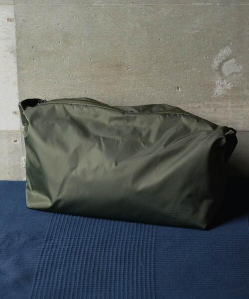 YAKPAK（ヤックパック）の「『撥水』『別注』YAKPAK×DOORS　SHOULDER BAG M（ショルダーバッグ・メンズ・ネイビー/ブラック/オリーブ/チャコールグレー・-）」の9枚目の写真