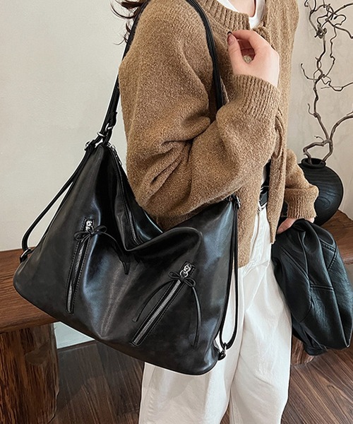 IRADOWL(アイラドール)の「リボンチャームヴィンテージ加工2wayバッグ(ショルダーバッグ・レディース・ブラック/ダークブラウン/キャメル・FREE)」の2枚目の写真