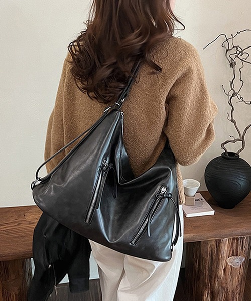 IRADOWL(アイラドール)の「リボンチャームヴィンテージ加工2wayバッグ(ショルダーバッグ・レディース・ブラック/ダークブラウン/キャメル・FREE)」の12枚目の写真