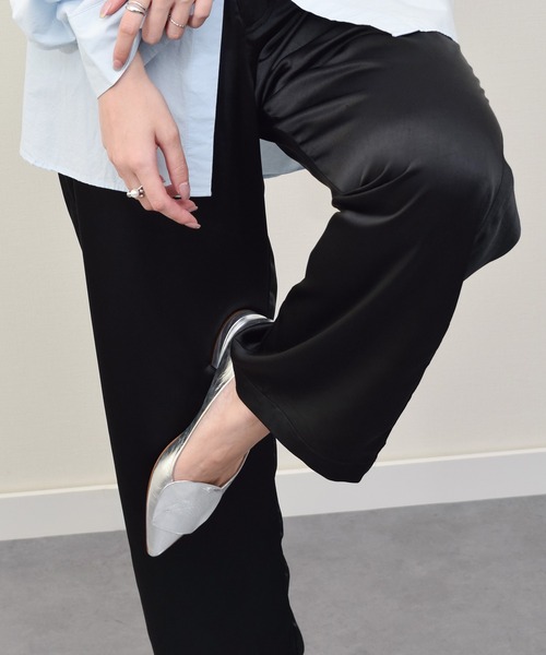 FABIO RUSCONI(ファビオルスコーニ)の「【FABIO RUSCONI】ローヒールポインテッドトウパンプス(F51525)(パンプス・レディース・シルバー/ブラック系その他/ブラック・38/37/36/35)」の9枚目の写真