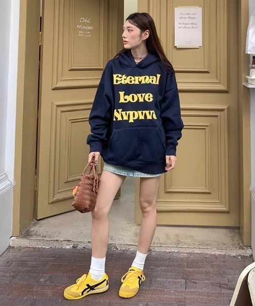 Teem Store(チームストア)の「裏起毛 フロントビッグロゴ オーバーサイズ パーカー(パーカー・レディース・ネイビー・M/L)」の3枚目の写真
