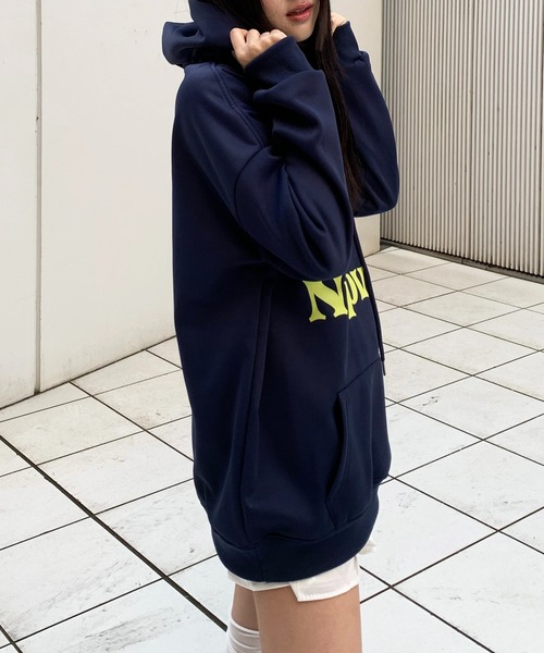 Teem Store(チームストア)の「裏起毛 フロントビッグロゴ オーバーサイズ パーカー(パーカー・レディース・ネイビー・M/L)」の9枚目の写真