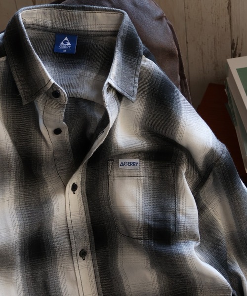 GERRY（ジェリー）の「【GERRY/ジェリー】胸ピスワンポイントロゴ 長袖オンブレチェックシャツ（シャツ/ブラウス・メンズ・ブラック/マルチ/ホワイト/ブルー・L/LL/M）」の19枚目の写真