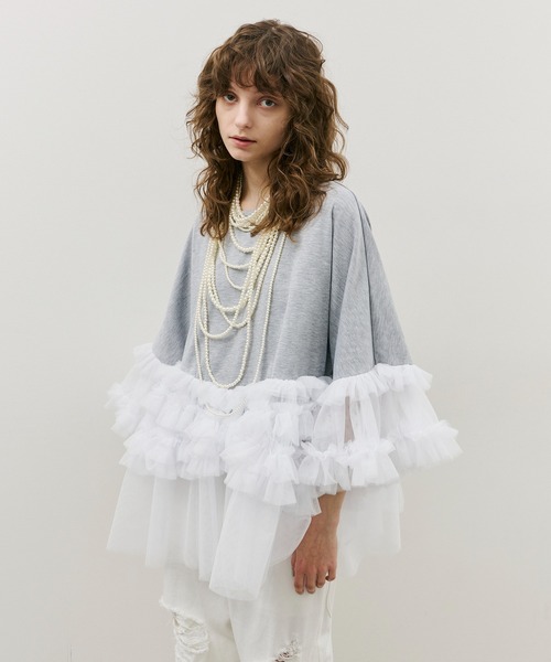 J1U by LA BELLE ETUDE(ジユウバイラベルエチュード)の「ボリュームチュールギャザーフリルTシャツ(Tシャツ/カットソー・レディース・ブラック/ホワイト/グレー・FREE)」の6枚目の写真