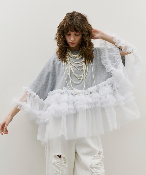 J1U by LA BELLE ETUDE(ジユウバイラベルエチュード)の「ボリュームチュールギャザーフリルTシャツ(Tシャツ/カットソー・レディース・ブラック/ホワイト/グレー・FREE)」の8枚目の写真
