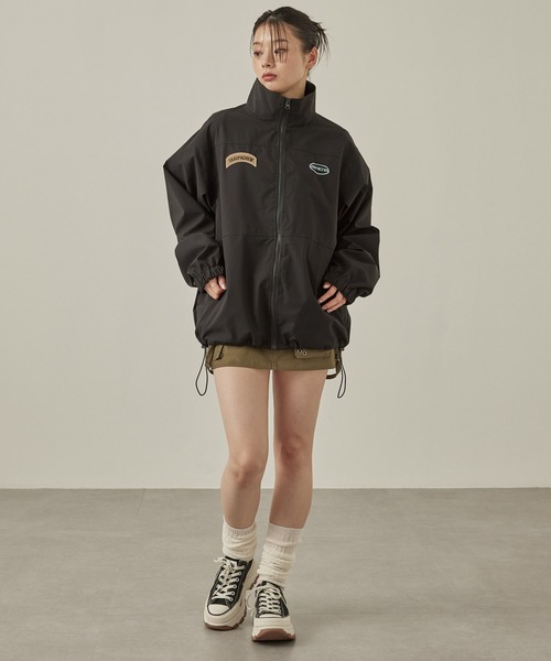 Snap club（スナップクラブ）の「【Snap club】ダブルロゴ刺繍 ドロストビッグスタンドジャケット（ブルゾン・レディース・レッド/ブラック・M/L）」の12枚目の写真