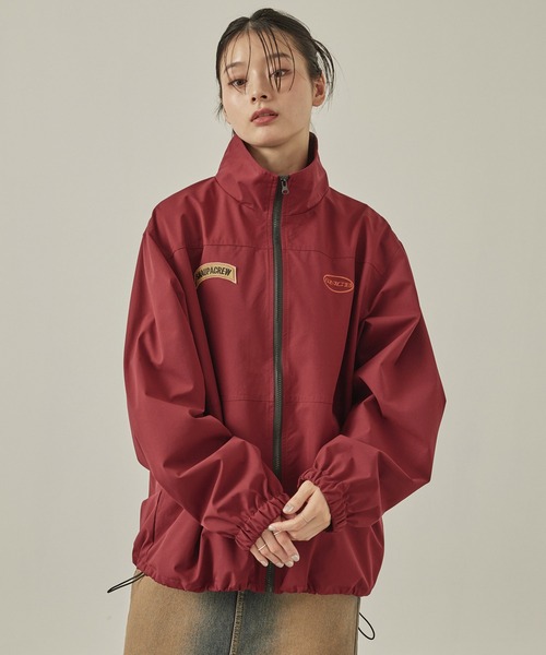 Snap club（スナップクラブ）の「【Snap club】ダブルロゴ刺繍 ドロストビッグスタンドジャケット（ブルゾン・レディース・レッド/ブラック・M/L）」の16枚目の写真