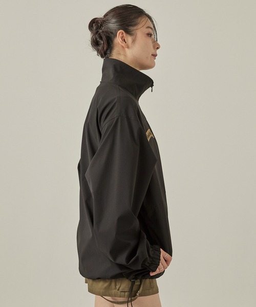 Snap club（スナップクラブ）の「【Snap club】ダブルロゴ刺繍 ドロストビッグスタンドジャケット（ブルゾン・レディース・レッド/ブラック・M/L）」の10枚目の写真