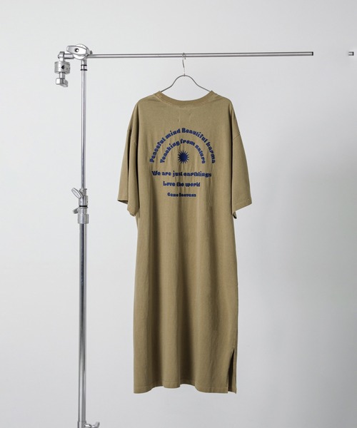 ROSE BUD(ローズバッド)の「(GENE HEAVENS)フリーダムエンブロイダリー Tシャツ ワンピース(ワンピース・レディース・ブラック/カーキ・ONE SIZE)」の5枚目の写真