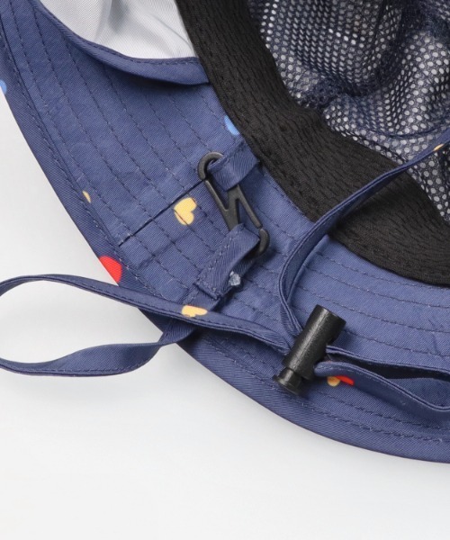 Kids Foret(キッズフォーレ)の「ハート柄撥水ハット・帽子(ハット・キッズ・オフホワイト/ネイビー・50/52/54/56)」の9枚目の写真