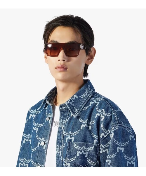 MCM（エムシーエム）の「スクエア サングラス（サングラス・メンズ・グレイッシュブルー/ブラウン・ONE SIZE）」の2枚目の写真