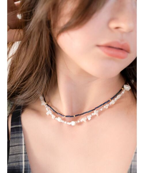 Ungrid(アングリッド)の「レイヤードビーズネックレス(ネックレス・レディース・ネイビー/ブラウン・FREE)」の2枚目の写真