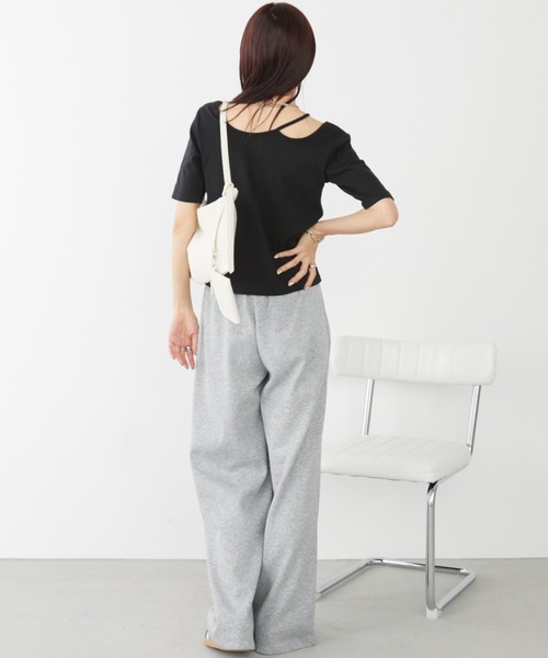 Auntie Rosa Holiday(アンティローザホリデー)の「デザインカットネックTEE(Tシャツ/カットソー・レディース・ナチュラル/ブラック/ボルドー・FREE)」の10枚目の写真