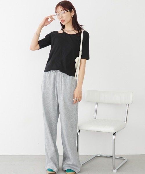 Auntie Rosa Holiday(アンティローザホリデー)の「デザインカットネックTEE(Tシャツ/カットソー・レディース・ナチュラル/ブラック/ボルドー・FREE)」の7枚目の写真