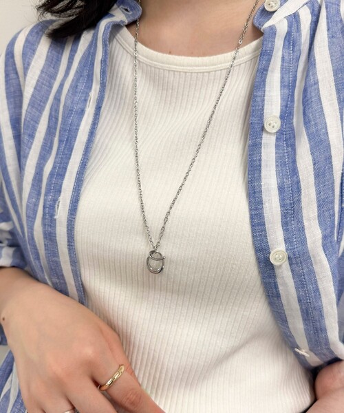 fredy emue(フレディエミュ)の「Oモチーフロングネックレス(ネックレス・レディース・ゴールド/シルバー・FREE)」の4枚目の写真