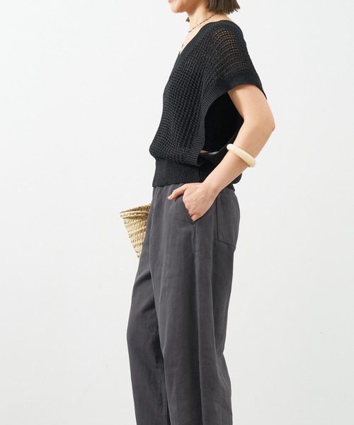 MICA&DEAL（マイカ＆ディール）の「Vネックニットベスト（ニット/セーター・レディース・マスタード/ブラック/ベージュ/ホワイト・FREE）」の13枚目の写真