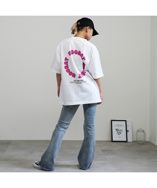 BASIS(ベイシス)の「バックサークルロゴ ビッグシルエット ユニセックス Tシャツ(Tシャツ/カットソー・レディース・ホワイト×イエロー/ホワイト×ピンク/ホワイト×グリーン・MEDIUM/LARGE)」の6枚目の写真