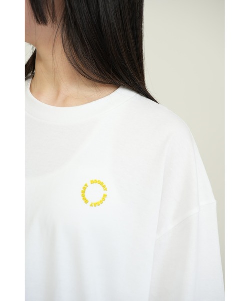 BASIS(ベイシス)の「バックサークルロゴ ビッグシルエット ユニセックス Tシャツ(Tシャツ/カットソー・レディース・ホワイト×イエロー/ホワイト×ピンク/ホワイト×グリーン・MEDIUM/LARGE)」の16枚目の写真