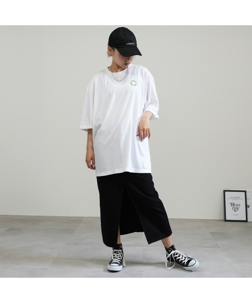 BASIS(ベイシス)の「バックサークルロゴ ビッグシルエット ユニセックス Tシャツ(Tシャツ/カットソー・レディース・ホワイト×イエロー/ホワイト×ピンク/ホワイト×グリーン・MEDIUM/LARGE)」の22枚目の写真