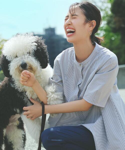 OPAQUE.CLIP（オペークドットクリップ）の「サッカーストライプペプラムブラウス【吸水速乾/イージーアイロン/洗濯機洗い可】（シャツ/ブラウス・レディース・ホワイト系3/ブラック/ベビーピンク・38/40/36/42）」の5枚目の写真