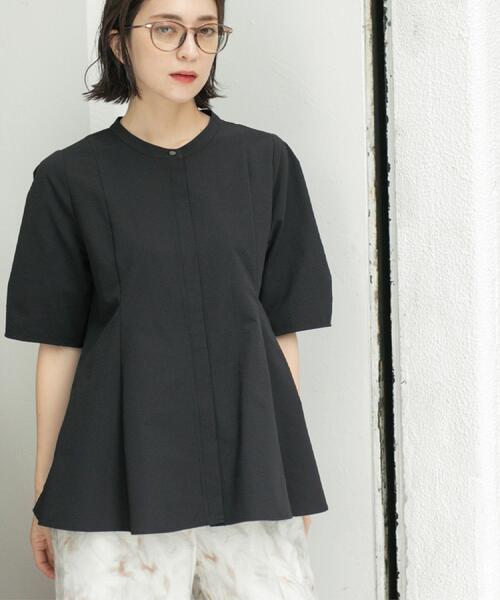 OPAQUE.CLIP（オペークドットクリップ）の「サッカーストライプペプラムブラウス【吸水速乾/イージーアイロン/洗濯機洗い可】（シャツ/ブラウス・レディース・ホワイト系3/ブラック/ベビーピンク・38/40/36/42）」の7枚目の写真