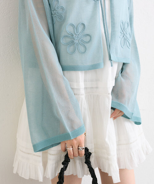 w closet（ダブルクローゼット）の「コード刺繍シアーセーラーカーデ（カーディガン/ボレロ・レディース・オフホワイト/イエロー/サックスブルー/ブラック・FREE）」の15枚目の写真