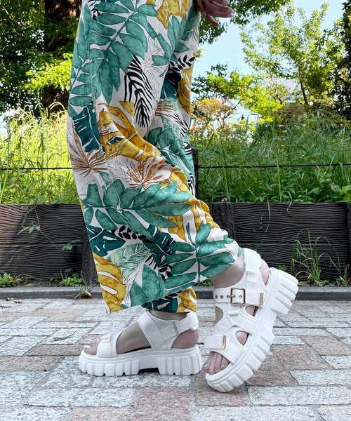 LUGG NAGG(ラグナグ)の「【BOBSON】【厚底】ベルクロスポーツサンダル(サンダル・レディース・ブラック/ベージュ/ホワイト・M/L/LL/S)」の2枚目の写真