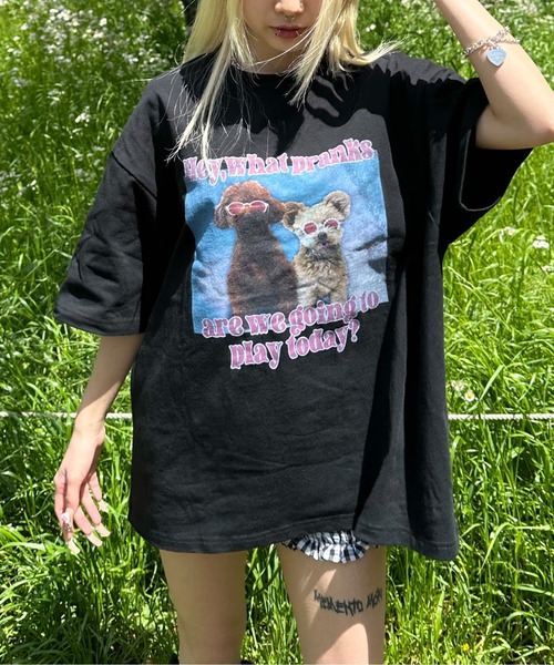 sedacle(セダクル)の「ドッグフォトプリントTシャツ(Tシャツ/カットソー・レディース・ブラック/ホワイト・SMALL/MEDIUM/LARGE)」の2枚目の写真