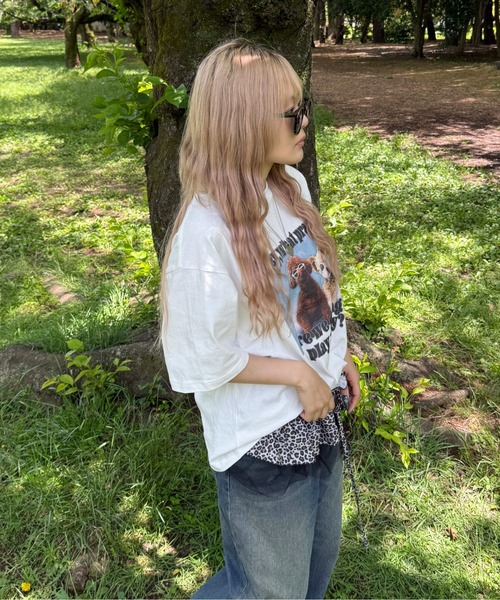 sedacle(セダクル)の「ドッグフォトプリントTシャツ(Tシャツ/カットソー・レディース・ブラック/ホワイト・SMALL/MEDIUM/LARGE)」の6枚目の写真