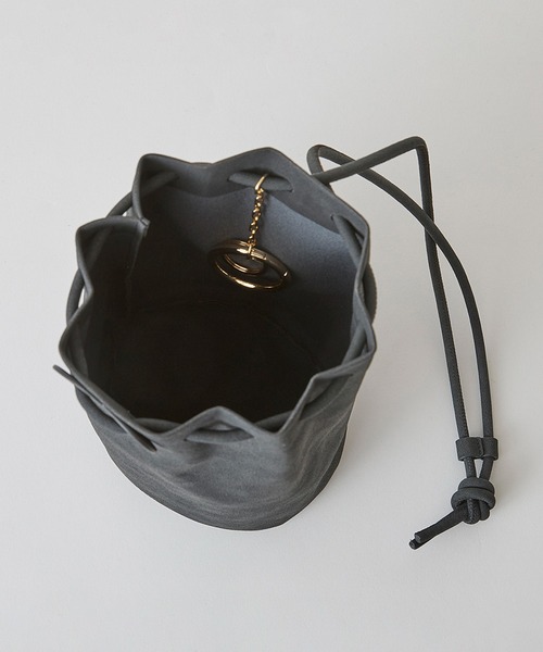 HASHIBAMI（ハシバミ）の「【HASHIBAMI】スエード ボンサックポシェット（ショルダーバッグ・レディース・ブラック/ブラウン・FREE）」の4枚目の写真