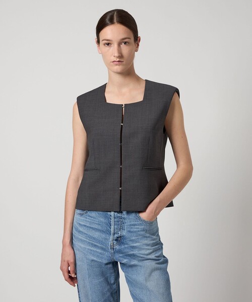 AEWEN MATOPH（イウエン マトフ）の「＜AEWEN MATOPH＞スクエアネック ベスト（ベスト・レディース・ダークブラウン/ダークグレー・FREE）」の2枚目の写真