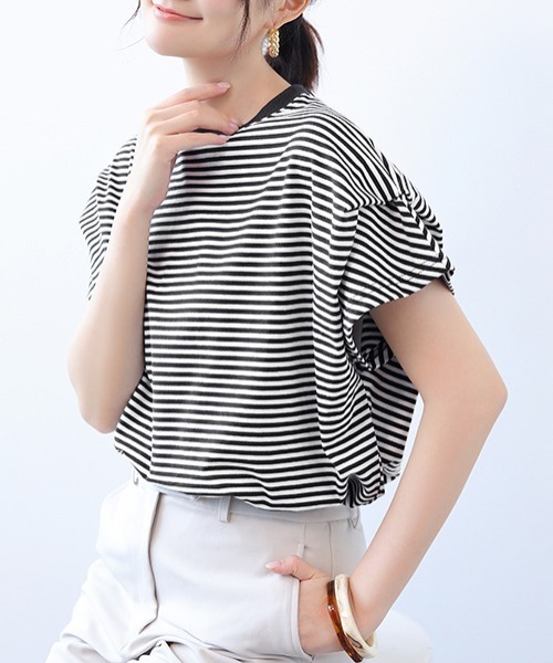 Coo+i(クーイ)の「フレンチスリーブ半袖Tシャツ(Tシャツ/カットソー・レディース・ブラック×ホワイト/ブラック/ホワイト・FREE)」の1枚目の写真