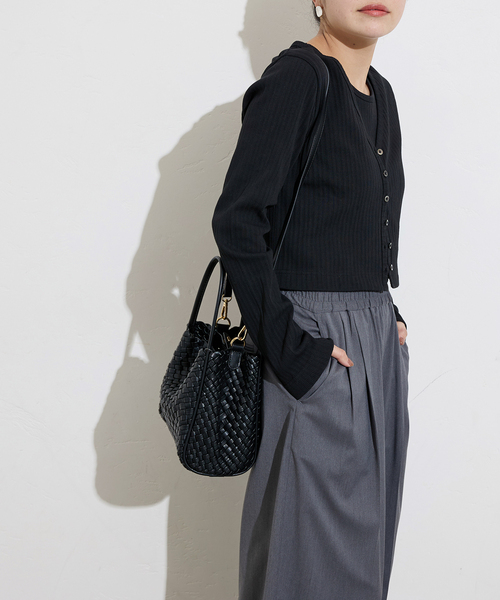 remi&reid（レミーアンドリード）の「【REMI/REID/レミアンドリード】  Hollace Mini Woven（ショルダーバッグ・レディース・ブラック/レッド・FREE）」の3枚目の写真