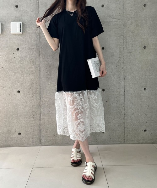 GLAMOROUS JANE(グラマラスジェーン)の「レース切替Tシャツワンピース(ワンピース・レディース・ブラック・FREE)」の2枚目の写真