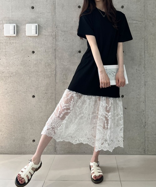 GLAMOROUS JANE(グラマラスジェーン)の「レース切替Tシャツワンピース(ワンピース・レディース・ブラック・FREE)」の3枚目の写真
